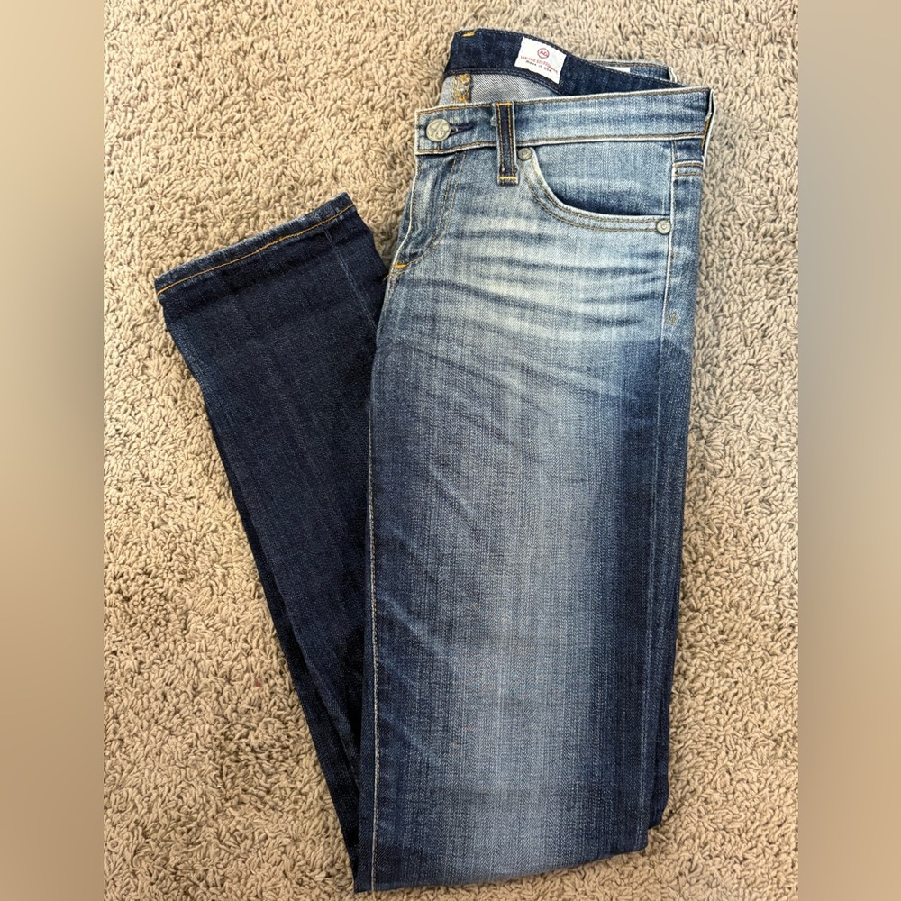 👖AG • Stilt cigarette jeans • 25R • EUC